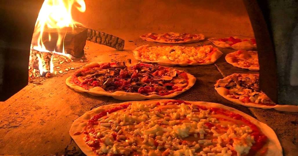 La pizza dei tuoi desideri? Pronta take away o in arrivo col delivery!
