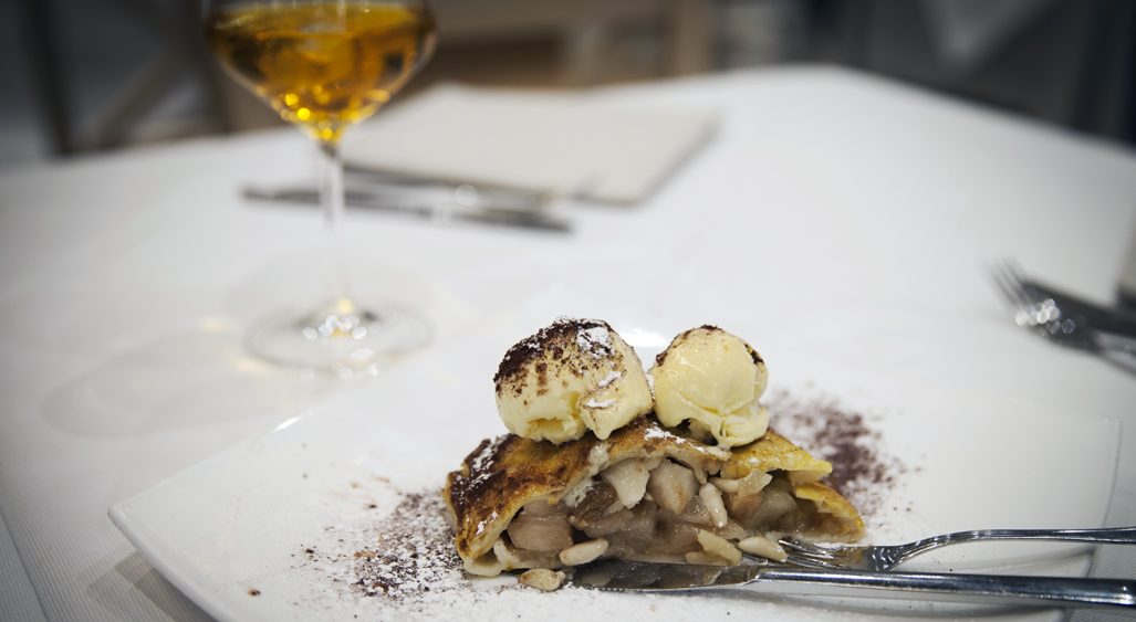Dolcezze di San Valentino, al ristorante tra brindisi e dessert