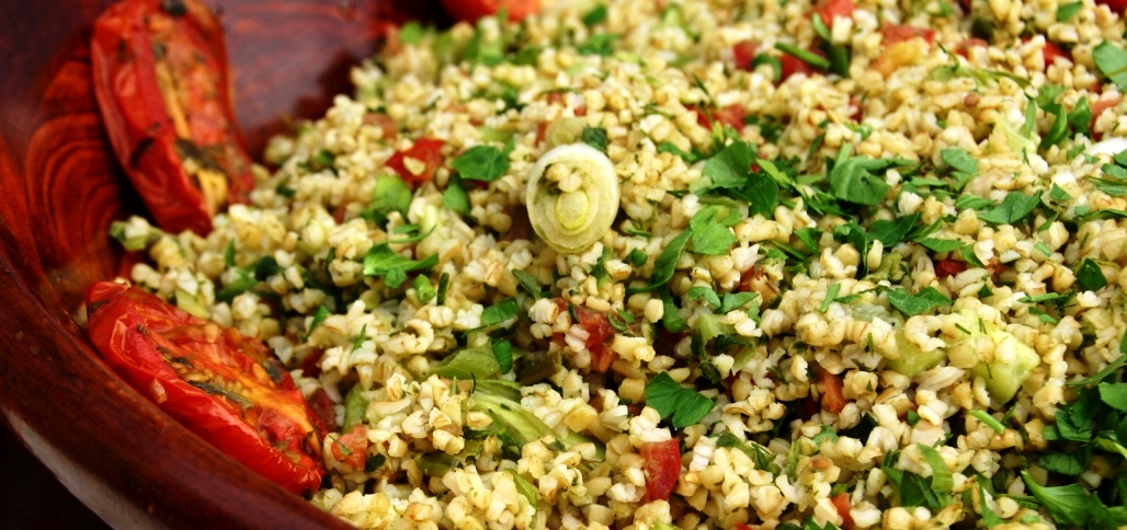 Fresco in tavola, al ristorante ricette di insalate antipasti e couscous