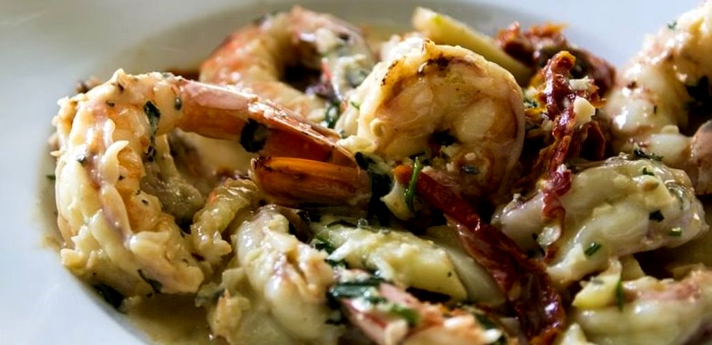 Fresco mare estivo, cucina di pesce al ristorante in via Nomentana