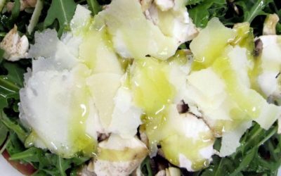 Caldo, menu light e insalate al ristorante: vale la pena?